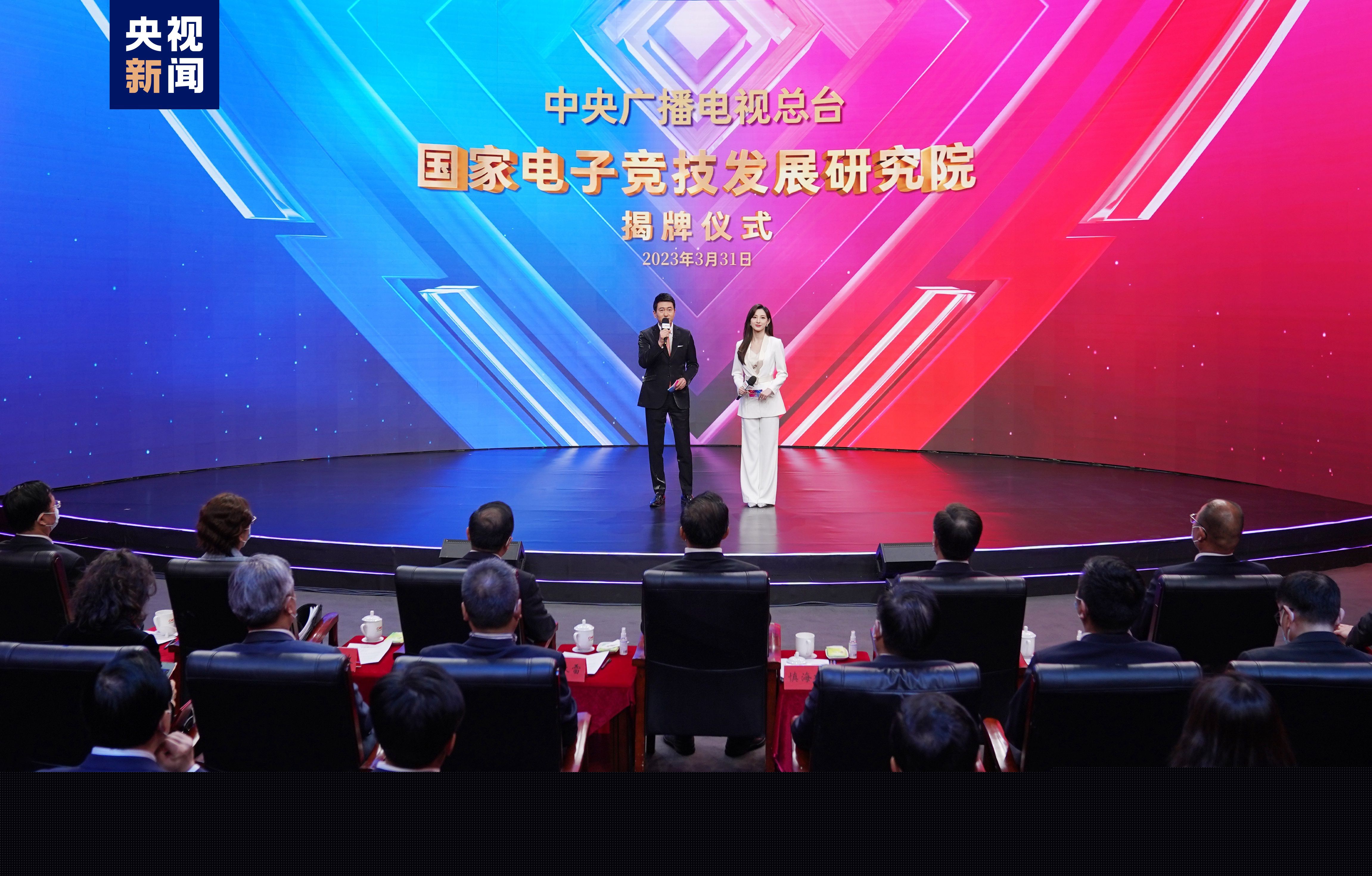 金年會(金子招牌)：軍機空運的奶粉到貨了，美國奶粉荒卻還沒結(jié)束，加拿大躺槍